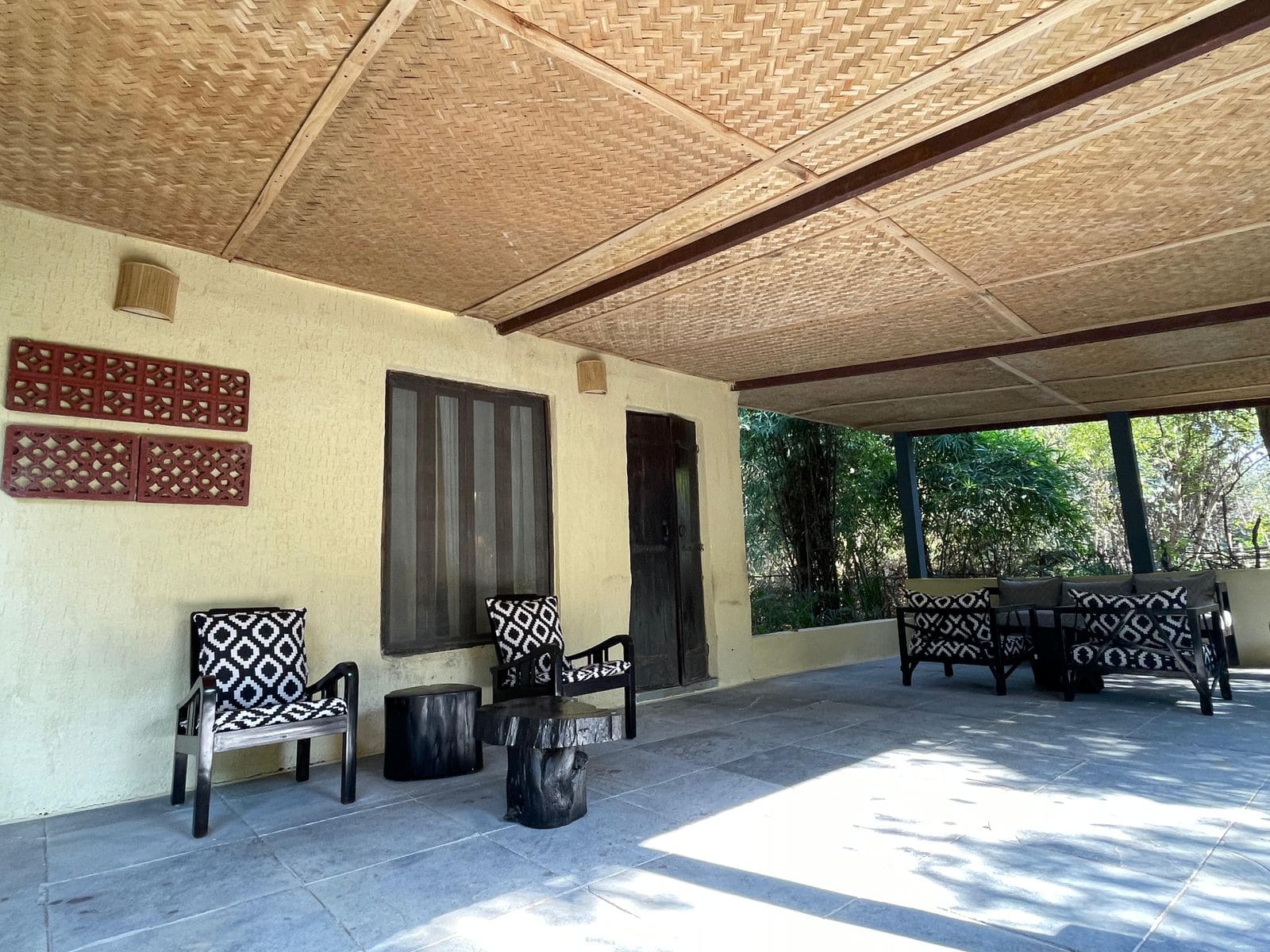 Gondia Cottage outdoor sit-out area