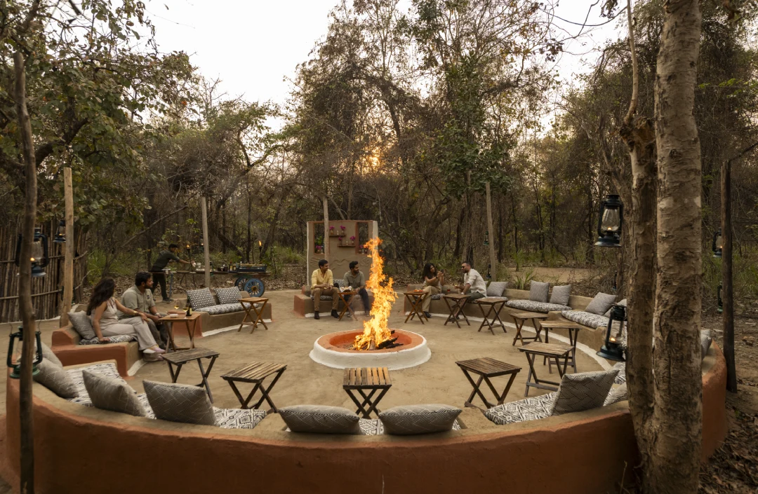 An outdoor experience beneath the Satpura forest canopy