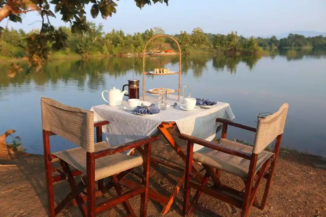 Breakfast arranged beside the water at Forsyth Lodge